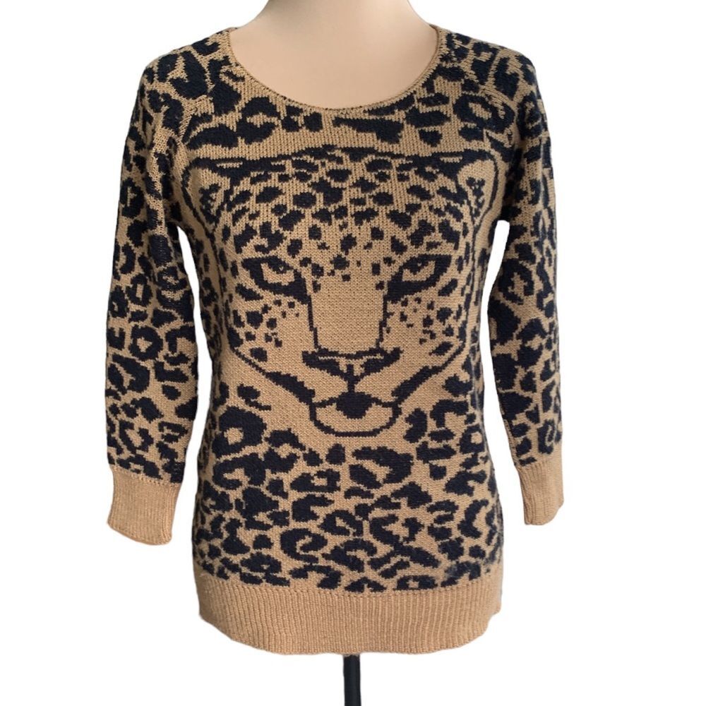 Woman’s crew neck sweaters size S